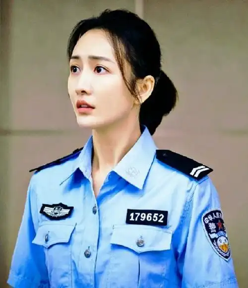 王鸥饰演《猎狐》女警剧照选辑