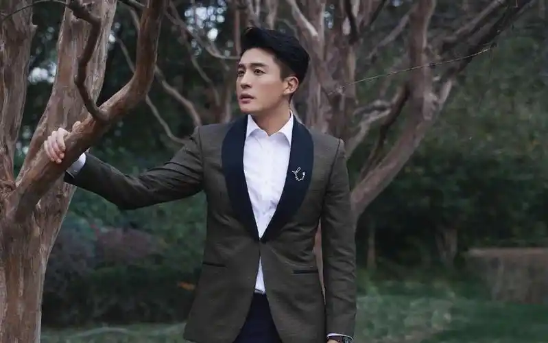 分享一组孙艺洲图片给大家,图中的明星图片壁纸会点缀你的电脑桌面