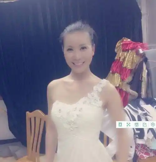 房海燕被开除后杨蕾接替她主持新老娘舅