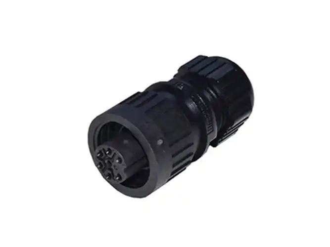 电机连接器由什么组成