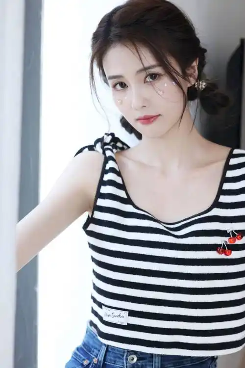 90后青春女星白鹿,侧面比正面还漂亮的演员_写真_电视剧_美女