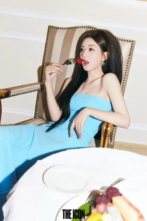 赵露思超话theicon超话#theicon x 赵露思#@赵露思的微博look1礼服