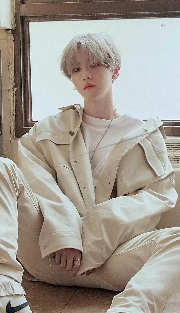 银灰白发色系列.#边伯贤 #baekhyun #天才爱豆边伯 - 抖音