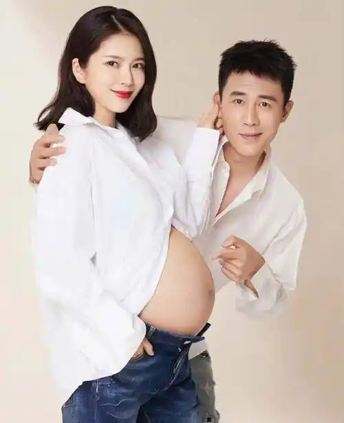 曾爱过10个小辣妹,"多情公子"杜淳,39岁升级当爸,喜得千金_王灿_女