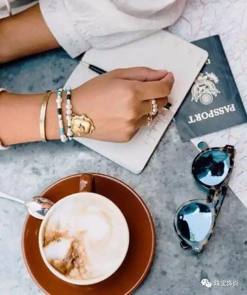 学会了这些珠宝拍摄技巧你也能秀出高格调高品位的朋友圈