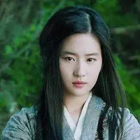 刘亦菲长发飘飘图片做头像【点击鼠标右键下载】