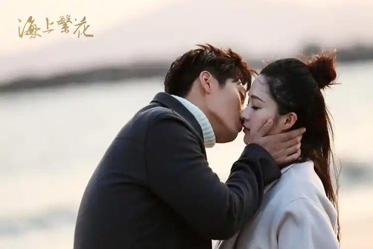 新闻 电视资讯《海上繁花》正式收官 窦骁李沁携手画上圆满句号