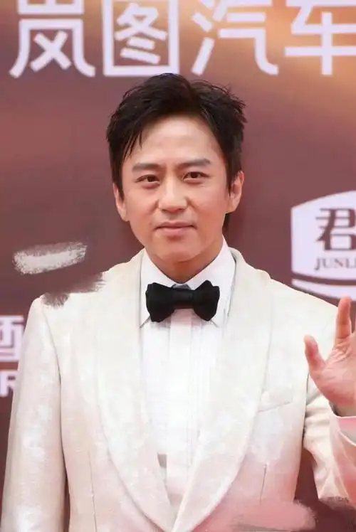 华表奖这一夜:沈腾,谢霆锋最真实,62岁刘德华成男星照妖镜