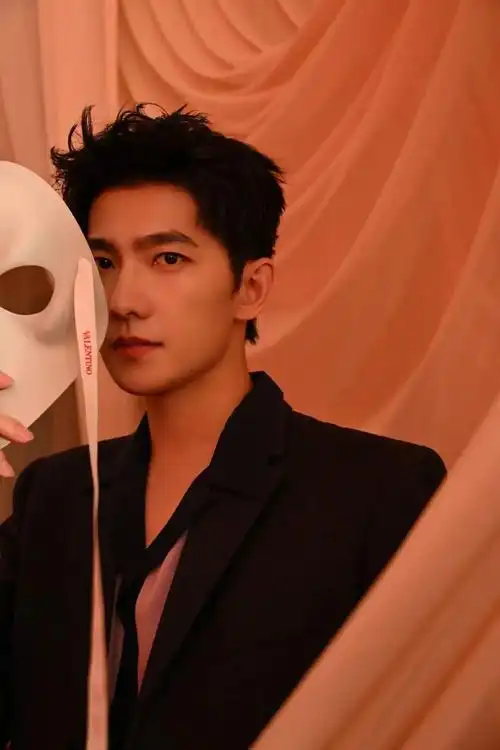 杨洋 | 惊艳亮相品牌活动