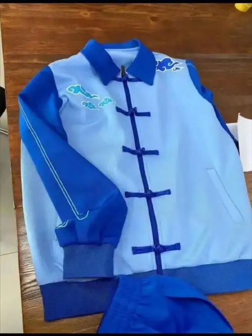 这校服款式如何你当年的校服丑不丑