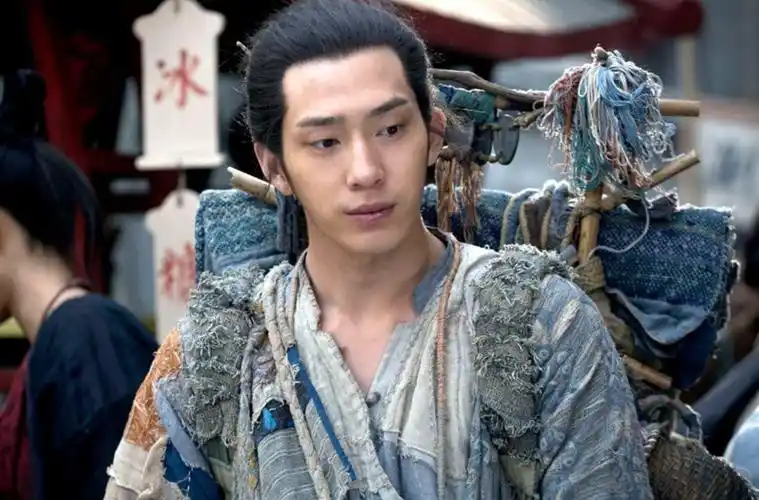 失去《捉妖记》的柯震东也耿耿于怀,时不时还会提起《捉妖记》.