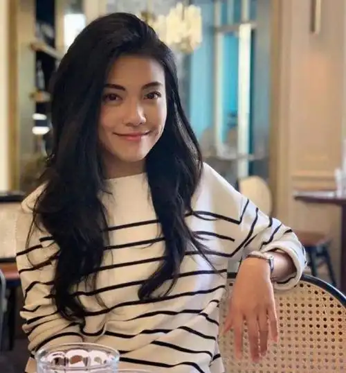 汤臣集团公子汤珈铖父亲去世留上海133套房一套市值2亿