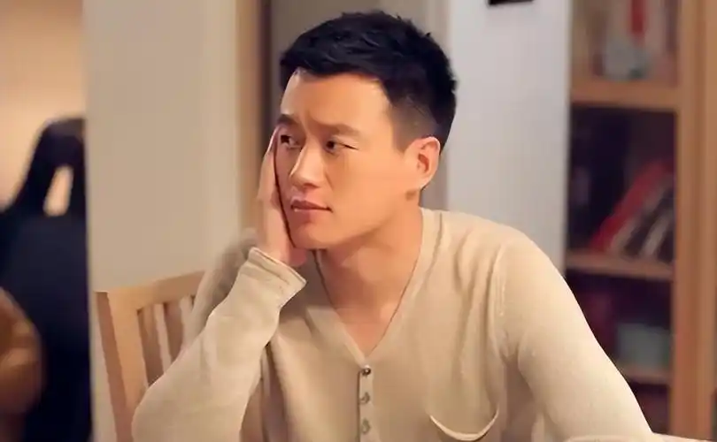 关悦的丈夫佟大为,娶演员妻子婚后生三个孩子,一家五口和和美美