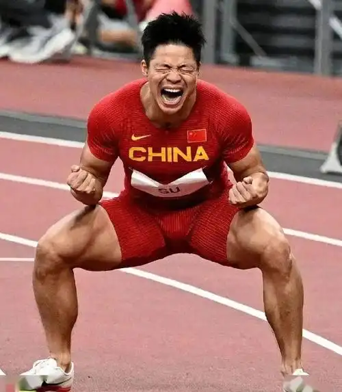 往往都有着一身强壮的肌肉吧,肌肉不仅能够给运动员提供爆发力和耐力