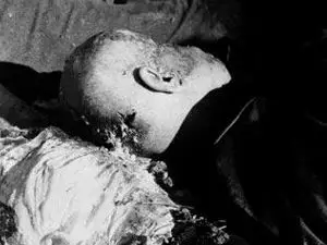 遭枪决 墨索里尼头部中弹脑浆遍地