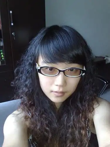 戴眼镜女生短发发型 10 2010-11-19 戴眼镜适合什么短发 6 2009-07-22