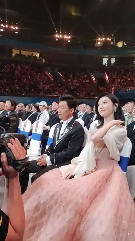 景甜王宝强中国电影华表奖后台视频!