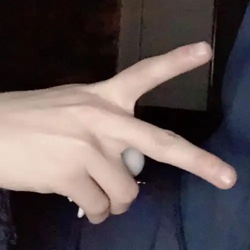 丁程鑫的手指好短