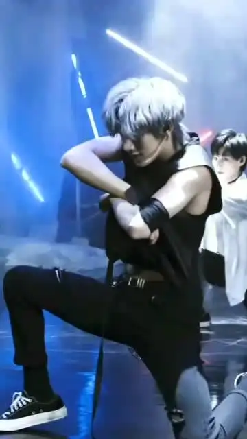 时代少年团是怎样撩腹肌的各有各的样子你喜欢哪个组