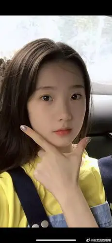 张艺凡美女不惧考古15岁19岁内含大量旧照记录芭蕾小凡的成长