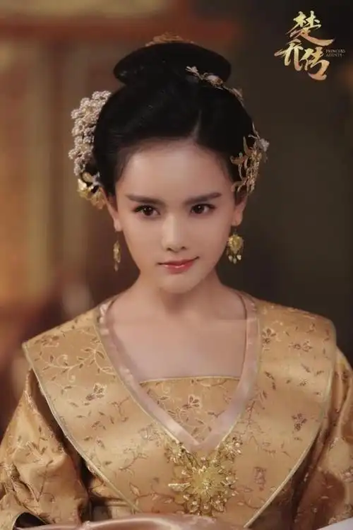 兰淑仪在《楚乔传》登场时是个很神秘的角色,她就