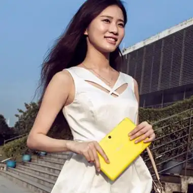 【图】祁隆的老婆乐凡的图片曝光 魔鬼身材惹人喜爱