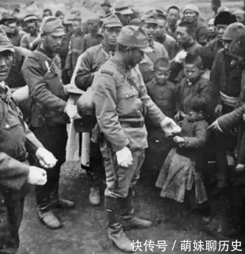 摄影师拍摄下真实的侵华日本兵老照片,最后一张令人愤怒!