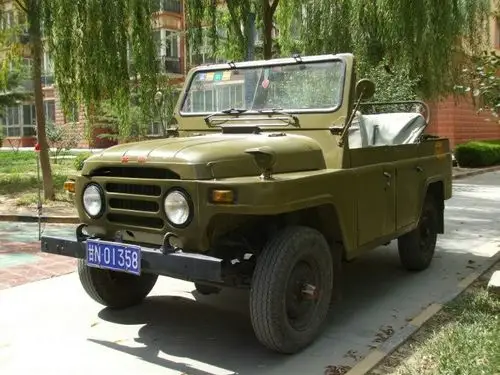 逃离兰州的老北京212吉普车