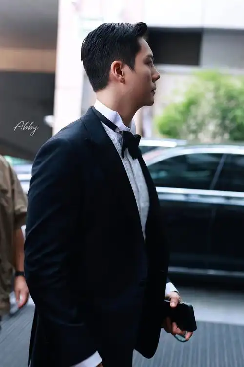 陈伟霆许我耀眼