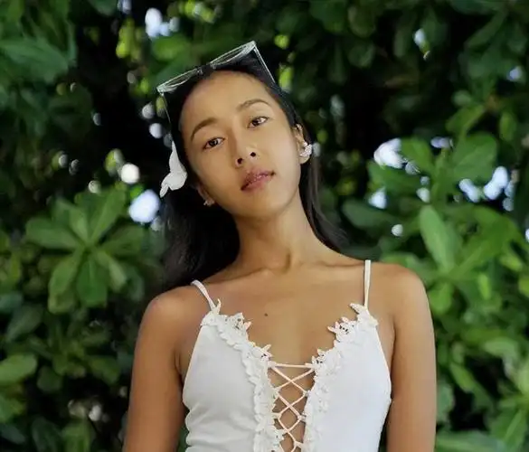 "黑美人"吉克隽逸,炫富卖惨人设已崩塌,网友:别作了