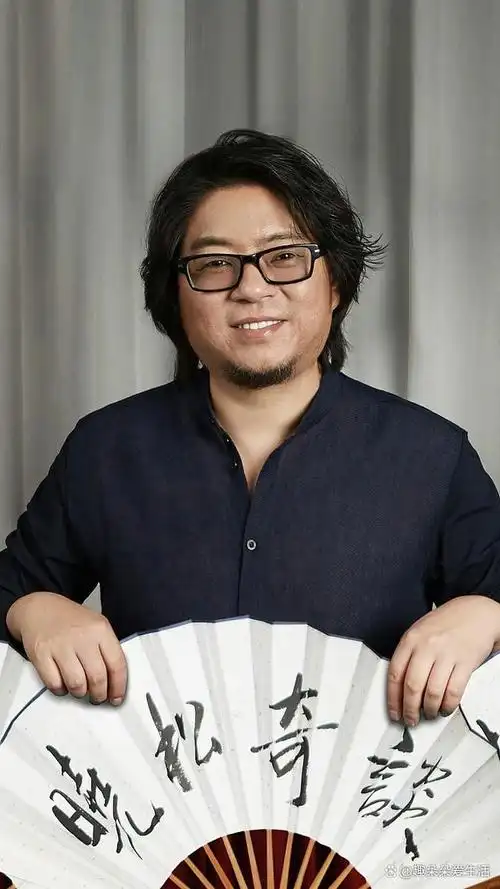 54岁高晓松逆袭成功减肥后被调侃成男版贾玲你敢信