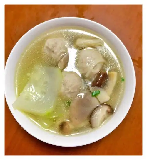 夏日清汤—杂菌猪肉丸子汤
