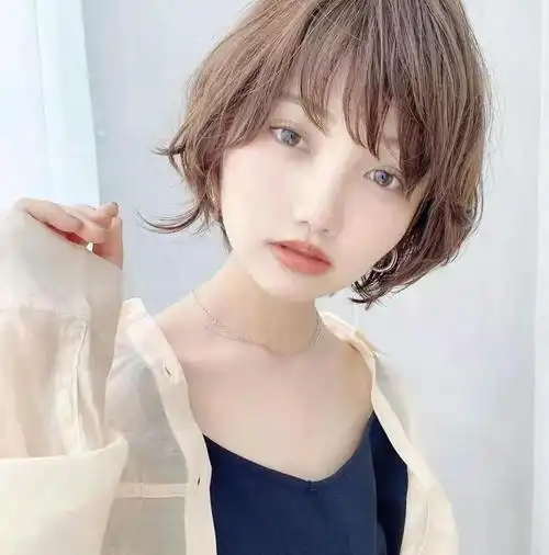 脸大脸圆适合什么发型记住这四个瘦脸公式大饼脸秒变瓜子脸