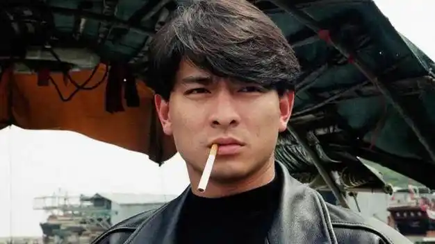 皮衣天王刘德华从赌神到莫斯科行动穿了30多年皮衣