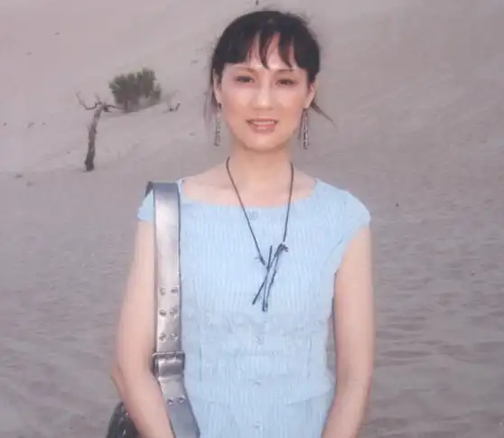 60岁李建群近照,曾是陈道明最喜欢的皇妃,离婚后单身一人