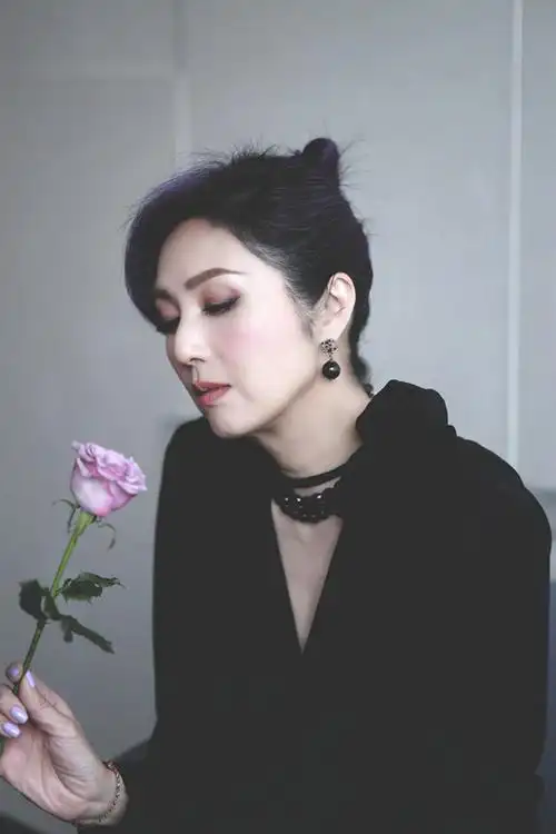 杨千嬅:人生每个阶段都有价值_长江云 - 湖北网络广播电视台官方网站