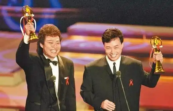 回顾哪有一碗水端平连基因都是偏心的看看这些明星的兄弟姐妹