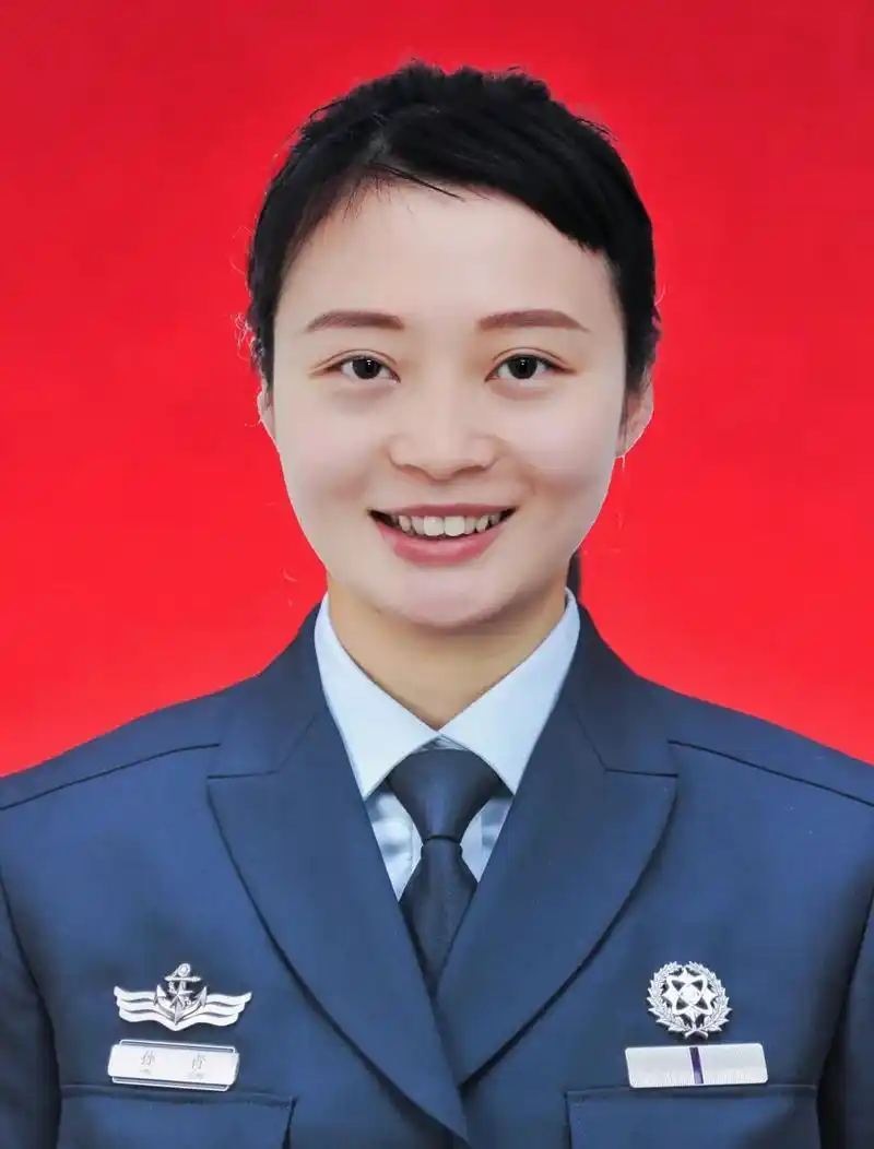 这身"孔雀蓝"究竟意味着什么,听听他们怎么说!