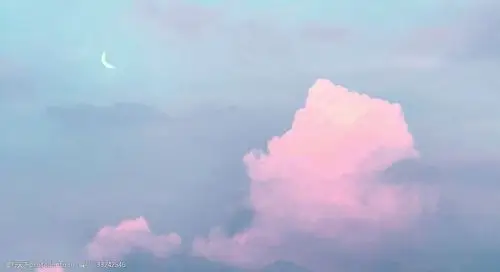 粉红色的云朵摄影