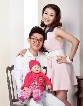 中国好声音金志文携老婆金兰与宝贝女儿