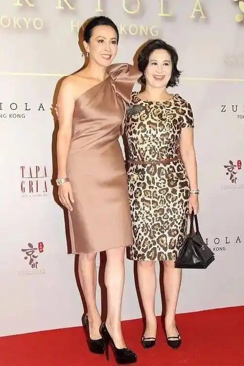 当155何超琼同框167刘嘉玲输了身高却赢了气场果然豪门气质不是明星能