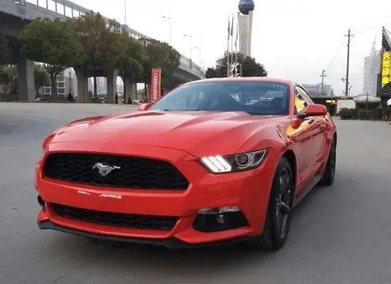 21款福特野马平民跑车天津港现车20多万