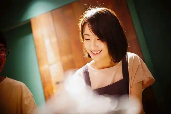 求柯佳嬿小姐姐的好看图片想拿来当头像