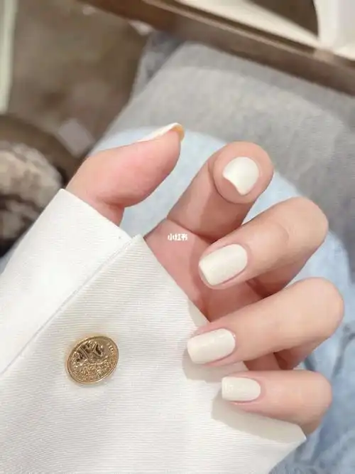 奶白纯色短指甲7215气质简约天花板