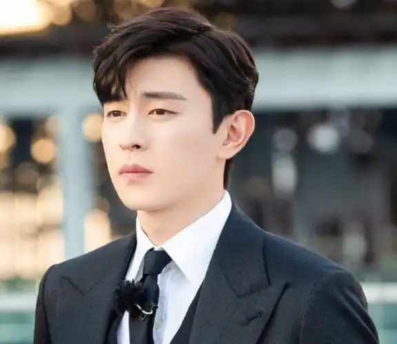 事实证明,邓伦近照曝光还想复出的试探,撕开了娱乐圈的遮羞布|杨紫