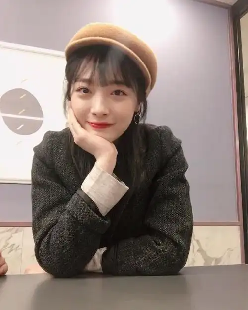 崔雪莉超话99#崔雪莉0329生日快乐#【30岁生日献礼 ins图频整理】总