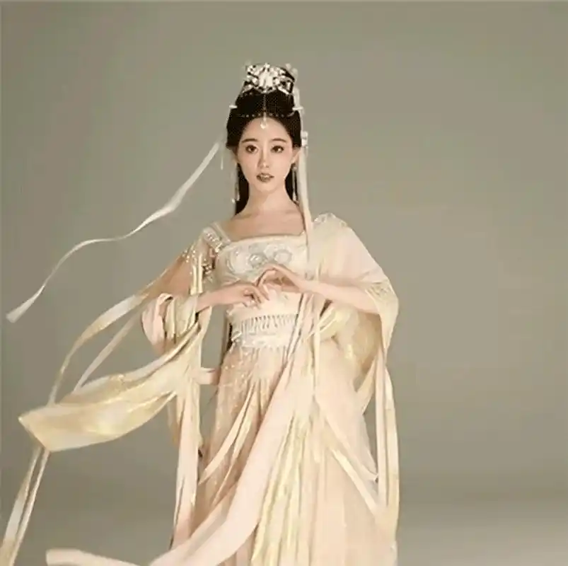 《狐妖小红娘月红篇》祝绪丹出演御妖国公主,这个造型真的很惊艳