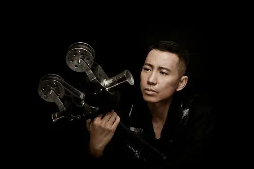 谷智鑫最新大片 魅力熟男的光影人生