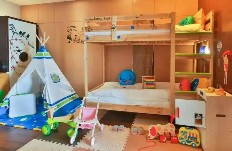 家有儿女一起出游,再也不怕床不够睡了!因为,首批二孩亲子房上线