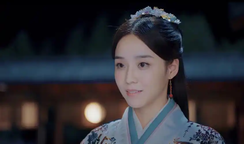 《替嫁医女》精彩上线 李艺打破人设挑战"双面人"